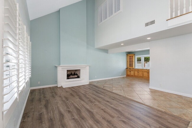 Building Photo - 8591 Naples Dr