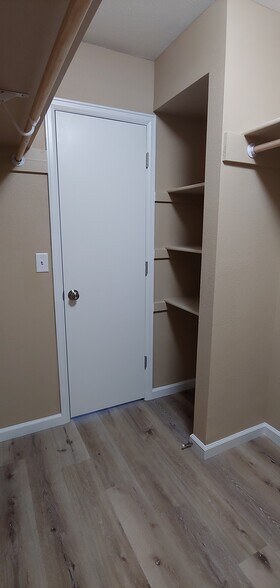 Building Photo - 18404 E Kepner Pl