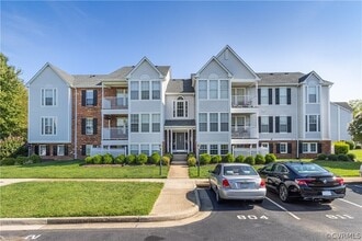Building Photo - 9387 Horse Castle Ct