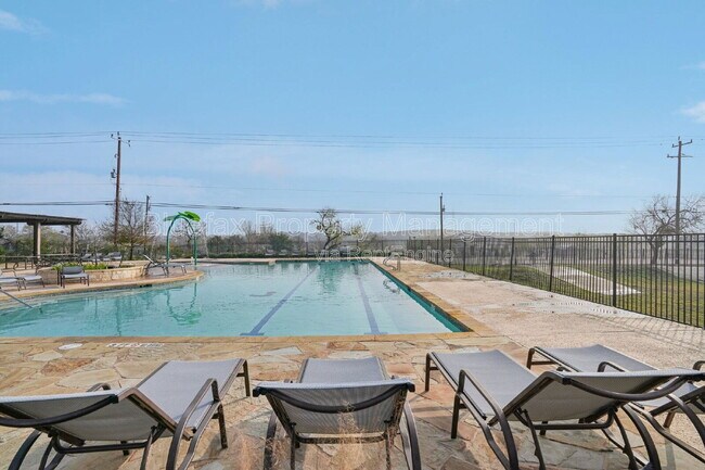 Building Photo - 3322 Stoney Knoll