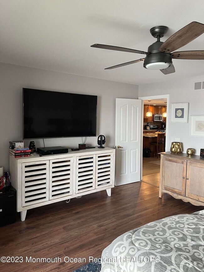 Building Photo - 85 E Water St