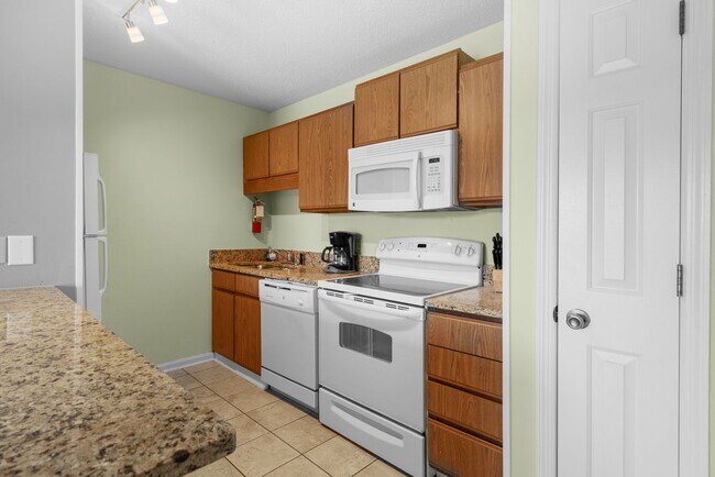Building Photo - 203 Double Eagle Dr
