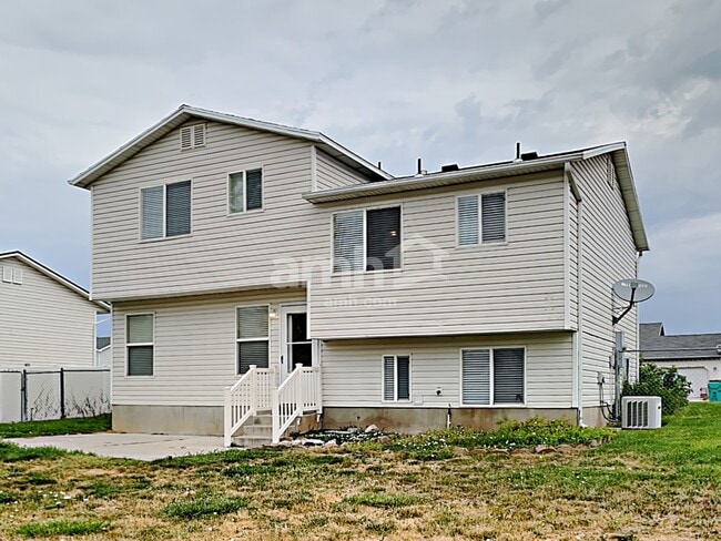 Building Photo - 3795 W 850 S