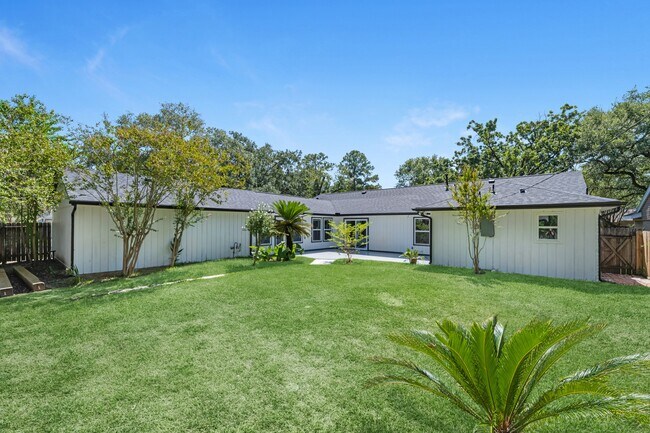 Building Photo - 11402 Ash Creek Dr