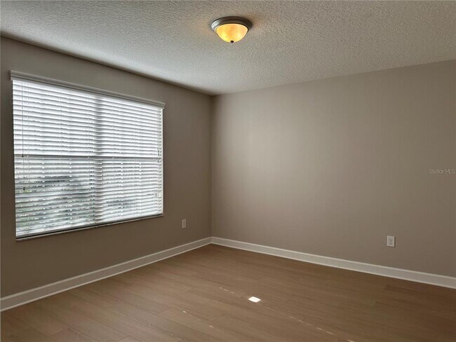 Building Photo - 15168 Evergreen Oak Loop