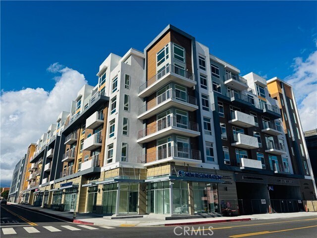 Building Photo - 168 S Monterey St