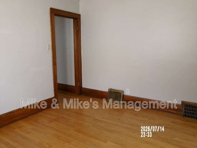 Building Photo - 2124 N 60th St