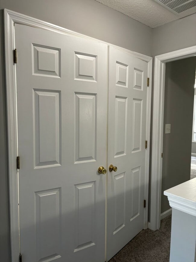 Building Photo - 2 bed / 2.5 bath Townhome ~ Carolina Bays ...