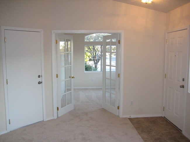 Building Photo - NW Albuquerque 3 Bedroom