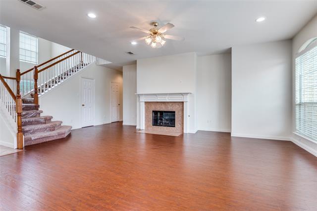 Building Photo - 1029 Delaware Dr