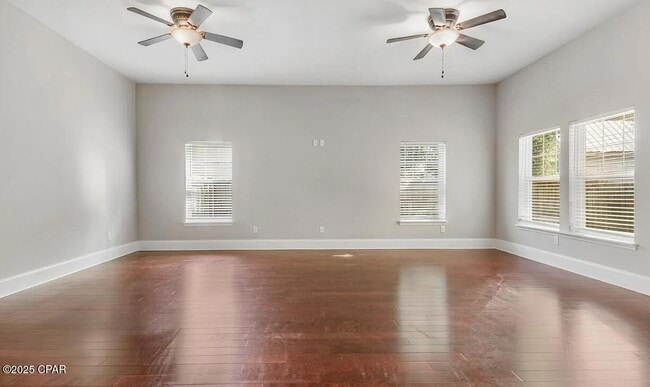 Building Photo - 102 Pura Vida Ct