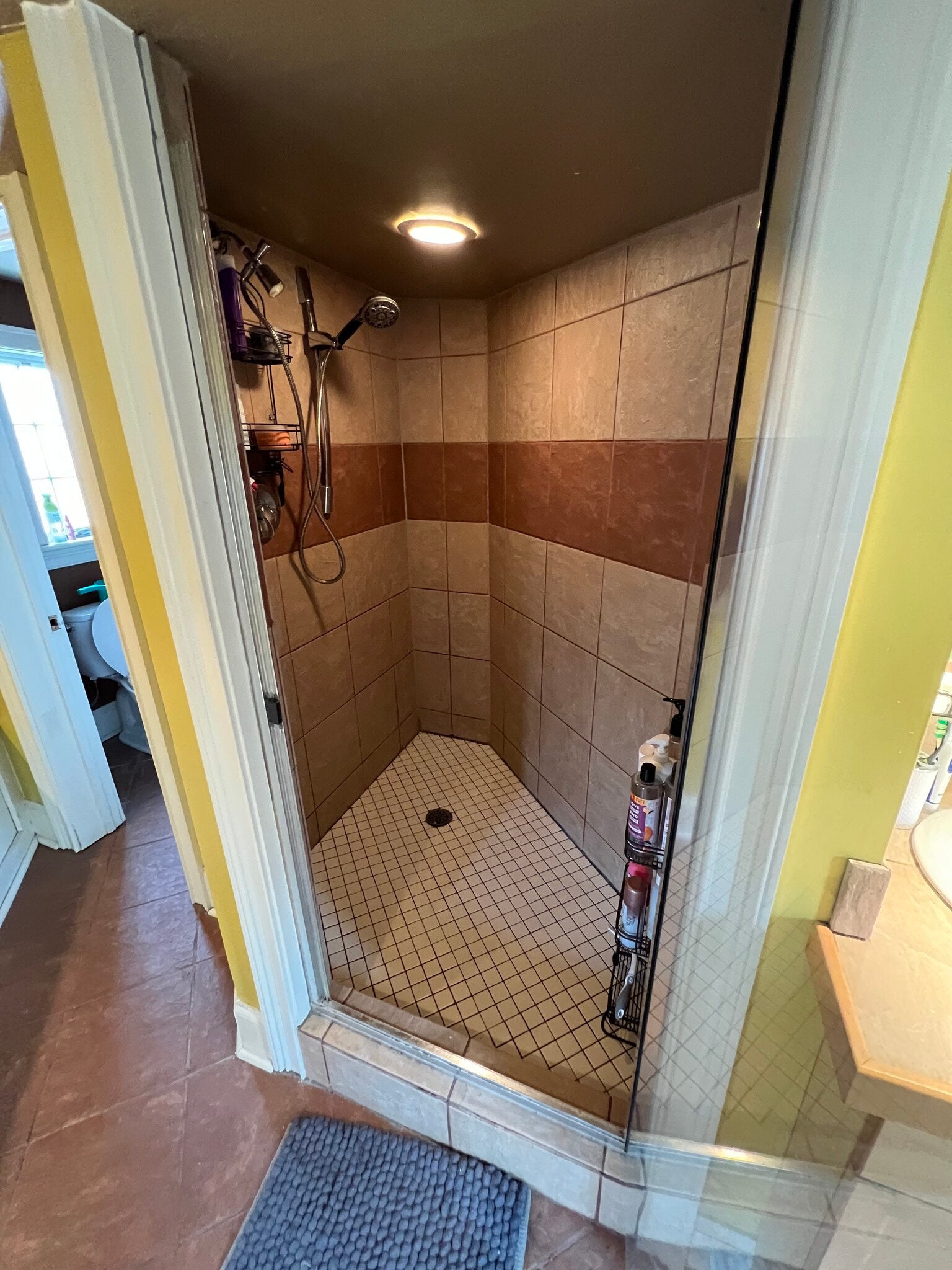 Bathroom 1 Stone & tile double shower (3rd floor) - 1714 Sarah St