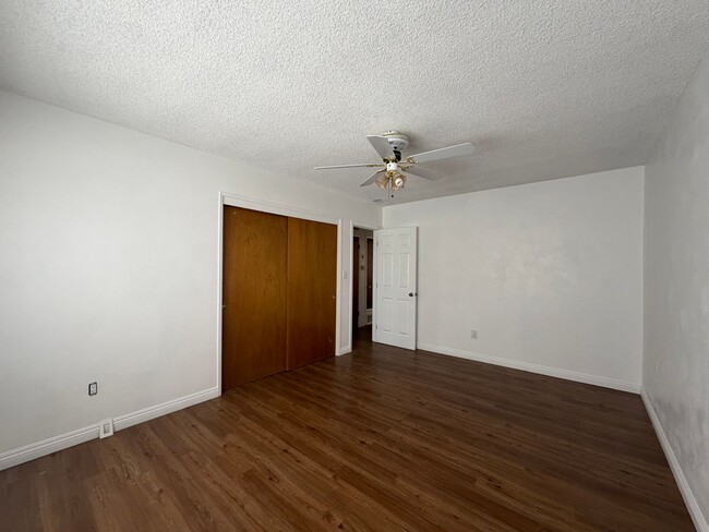 Building Photo - 281 Armory Rd