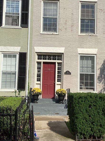 Front of building - 391 S Main St