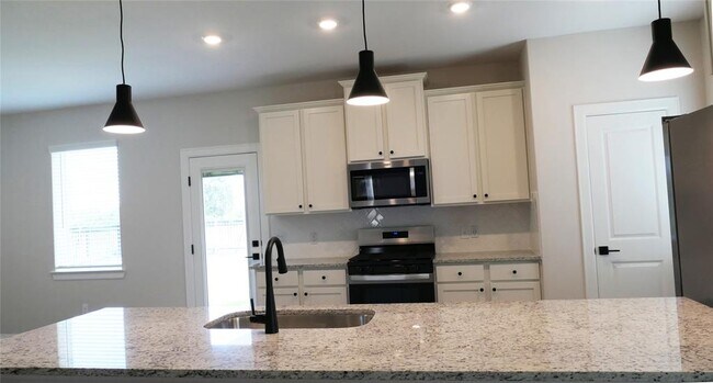 Building Photo - 3008 Sunmoon Ln