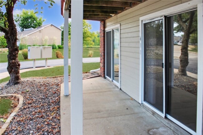 Building Photo - 411 Shirley Ridge Dr