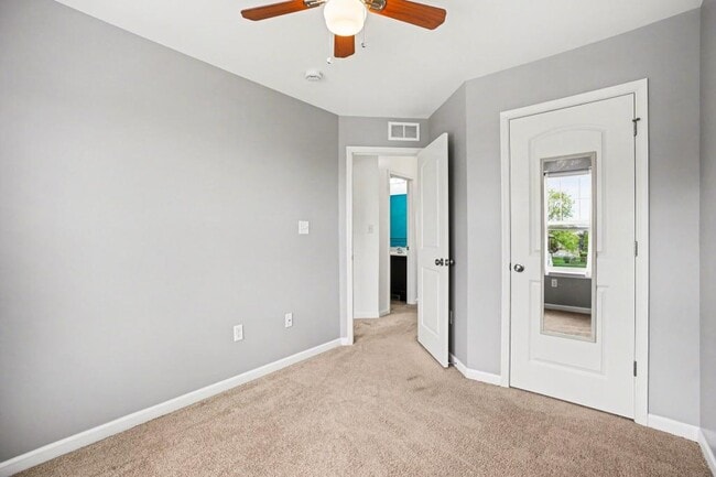 Building Photo - 700 Admiral's Quay Dr