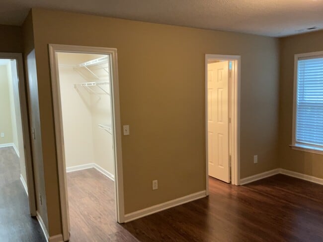 Building Photo - 1706 Hargrove Dr