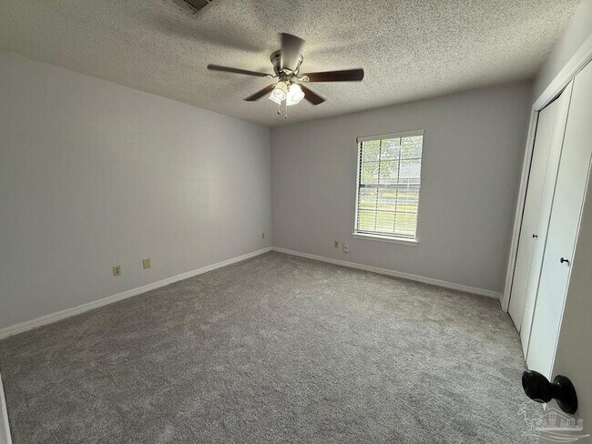 Building Photo - 3872 Mariners Dr