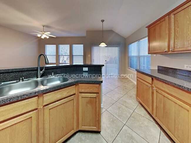 Building Photo - 2828 Glendale Way