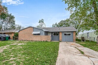 Building Photo - 5646 Cedarburg Dr