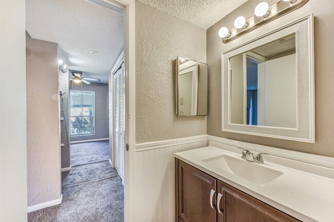 Building Photo - 1516 Bay Area Blvd