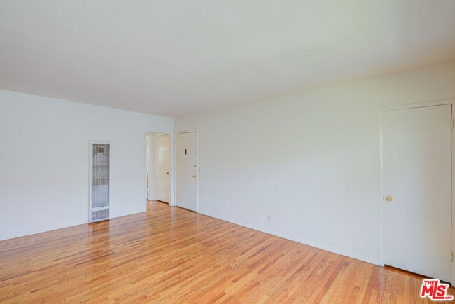 Building Photo - 1055 S Wooster St