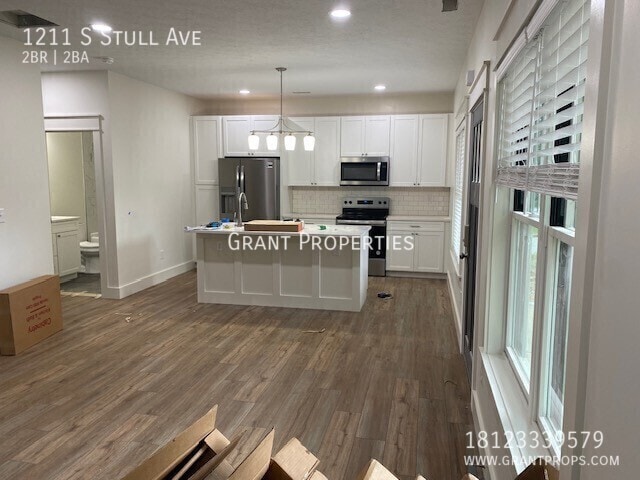 Building Photo - 1211 S Stull Ave