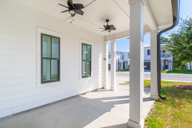 Building Photo - Best of Orange Beach - Casablanca