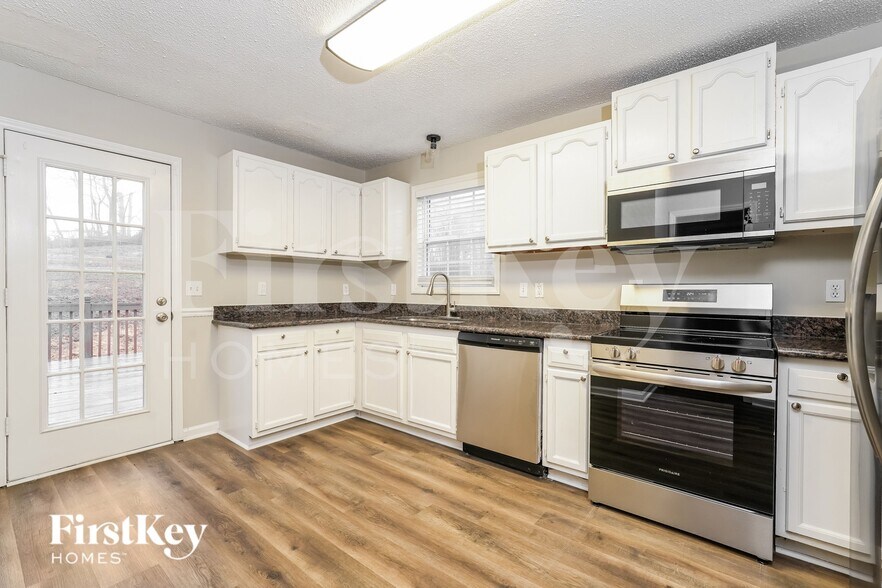 Building Photo - 139 Creek Meadow Dr