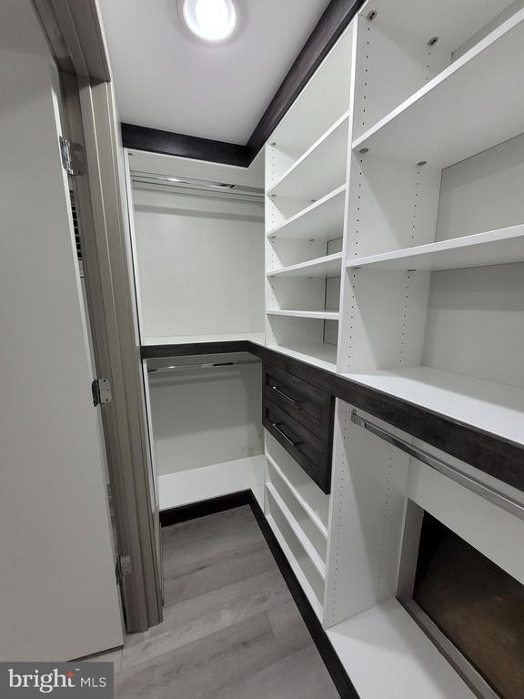 Building Photo - 2710 Rose Valley Dr