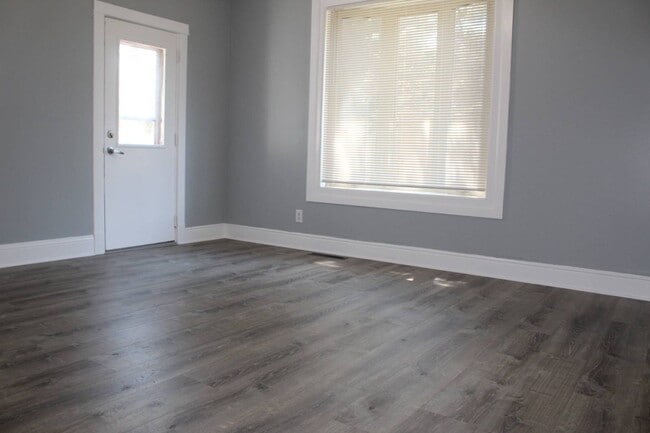 Building Photo - 1318 Campbell Ave