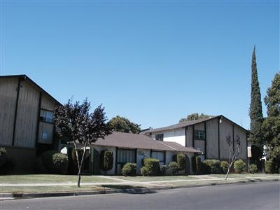 Building Photo - Villa Cara