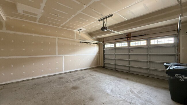 Building Photo - Spacious House in Mays Quarter