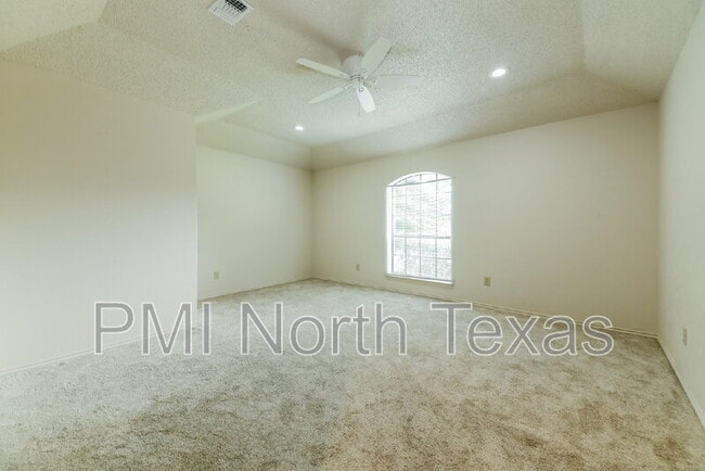 Building Photo - 1410 Nest Pl