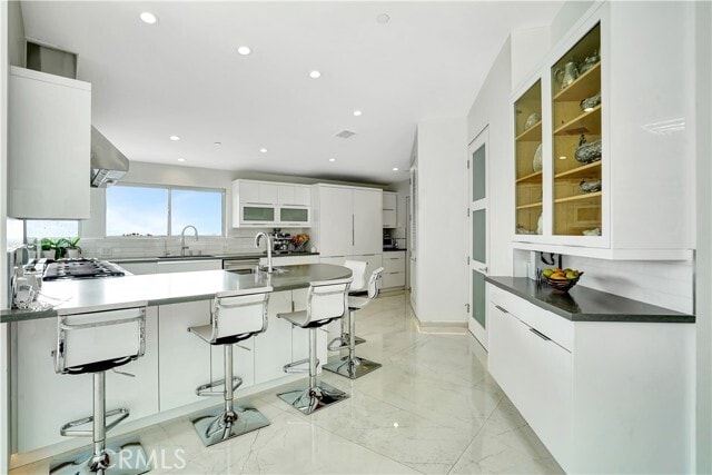 Building Photo - 28405 Via Acero St