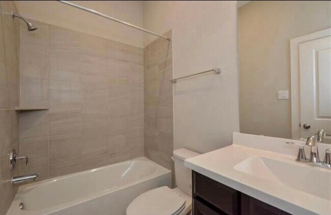 Building Photo - 427 Micaela Meadows Ct