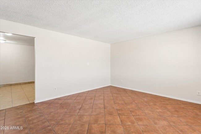 Building Photo - 735 E South Mountain Ave