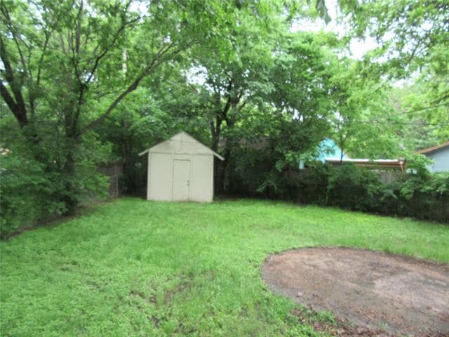 Building Photo - 1212 Ewing Dr