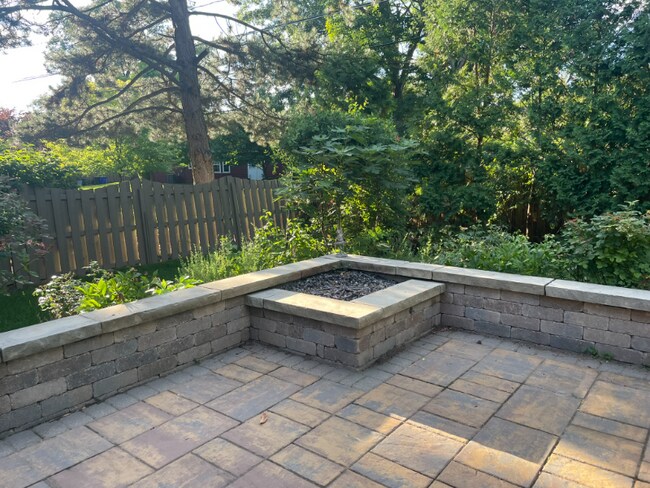 Building Photo - 2100 Cheltenham Rd