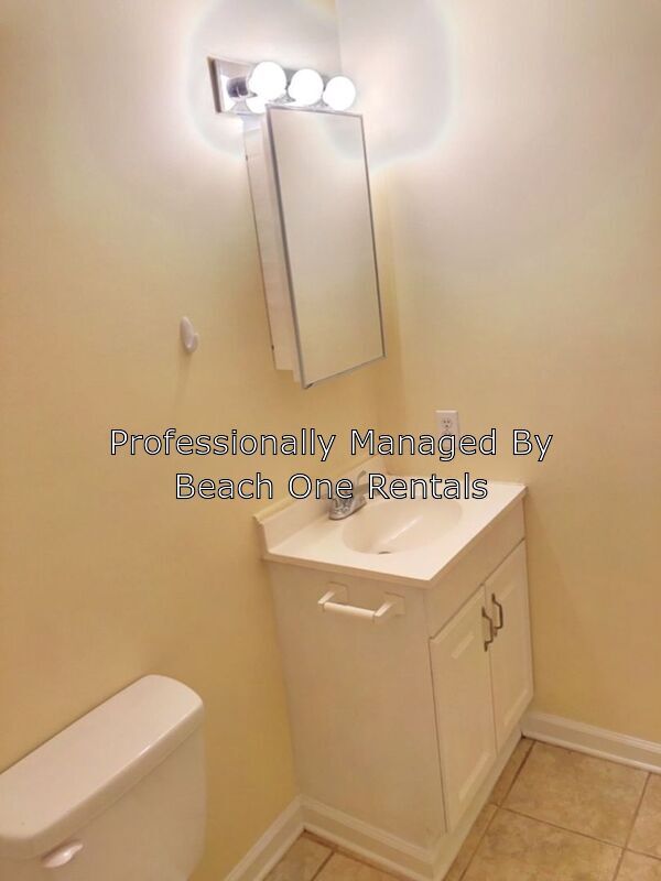 Building Photo - 615 Carter Ln