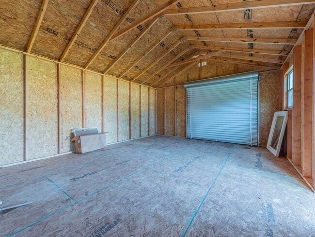 Building Photo - 301 N Buffalo Ave