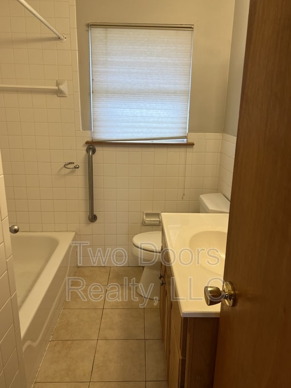 Building Photo - 425 S Dallas Ave