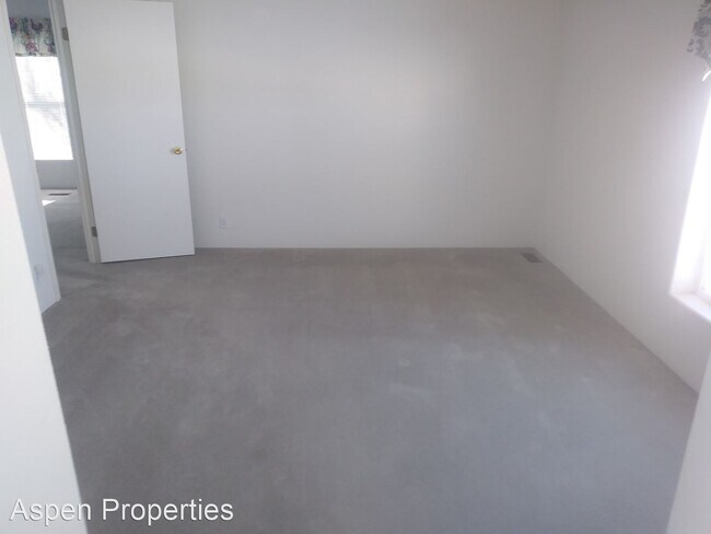 Building Photo - 3 br, 2 bath House - 7052 Highline Rd