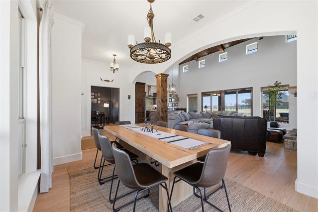 Building Photo - 570 S Point Ct