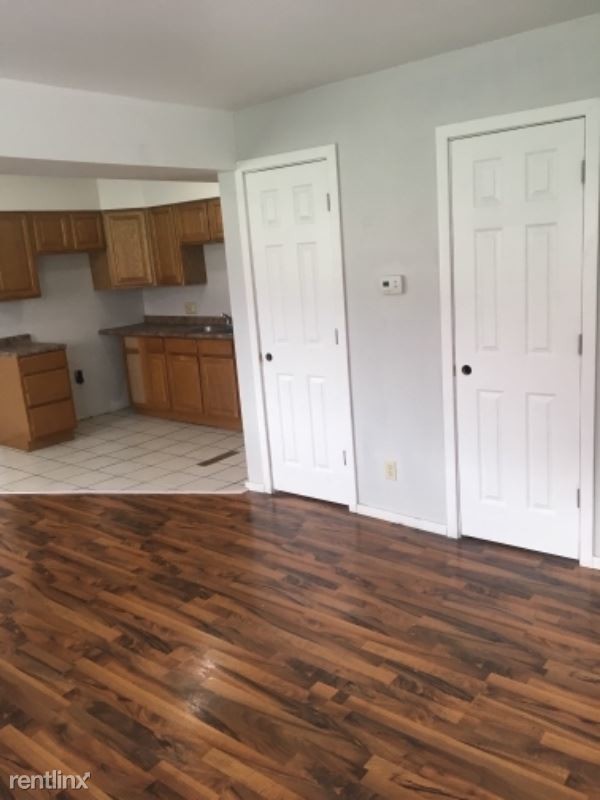 Building Photo - 2 br, 1 bath Apartment - 2845 E University St