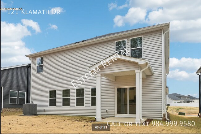 Building Photo - 121 Klamath Dr