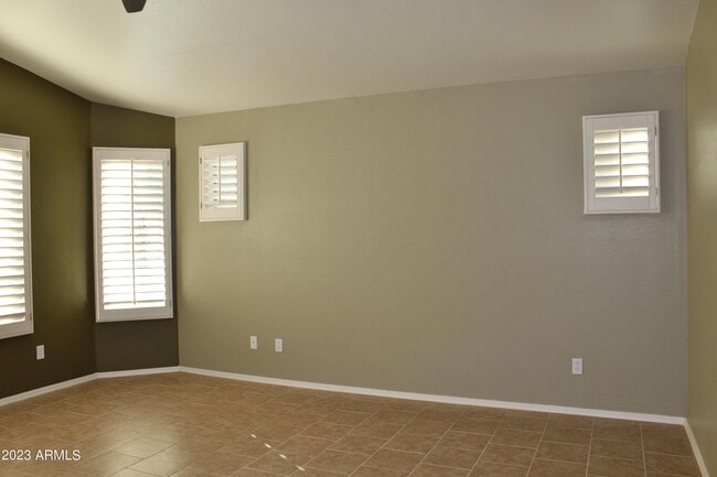 Building Photo - 17839 W Crocus Dr