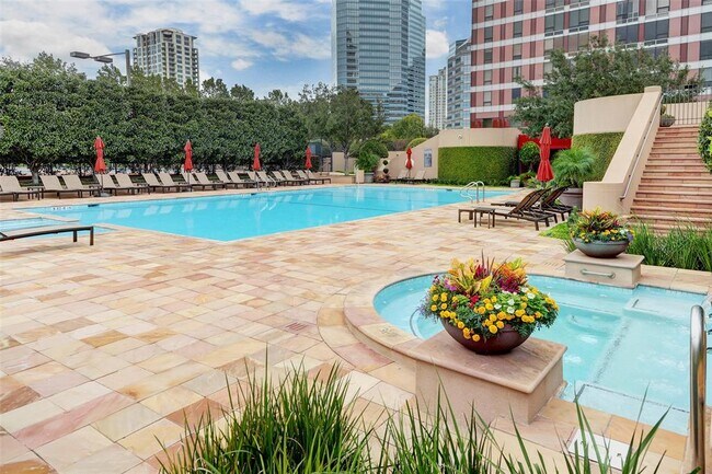 Building Photo - 5110 San Felipe St