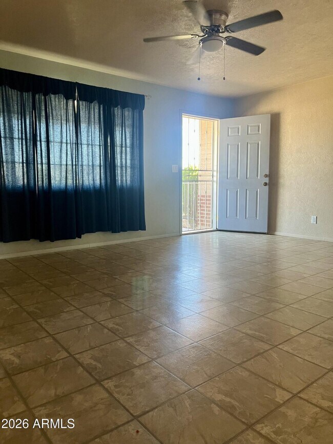 Building Photo - 2315 W Butler Dr